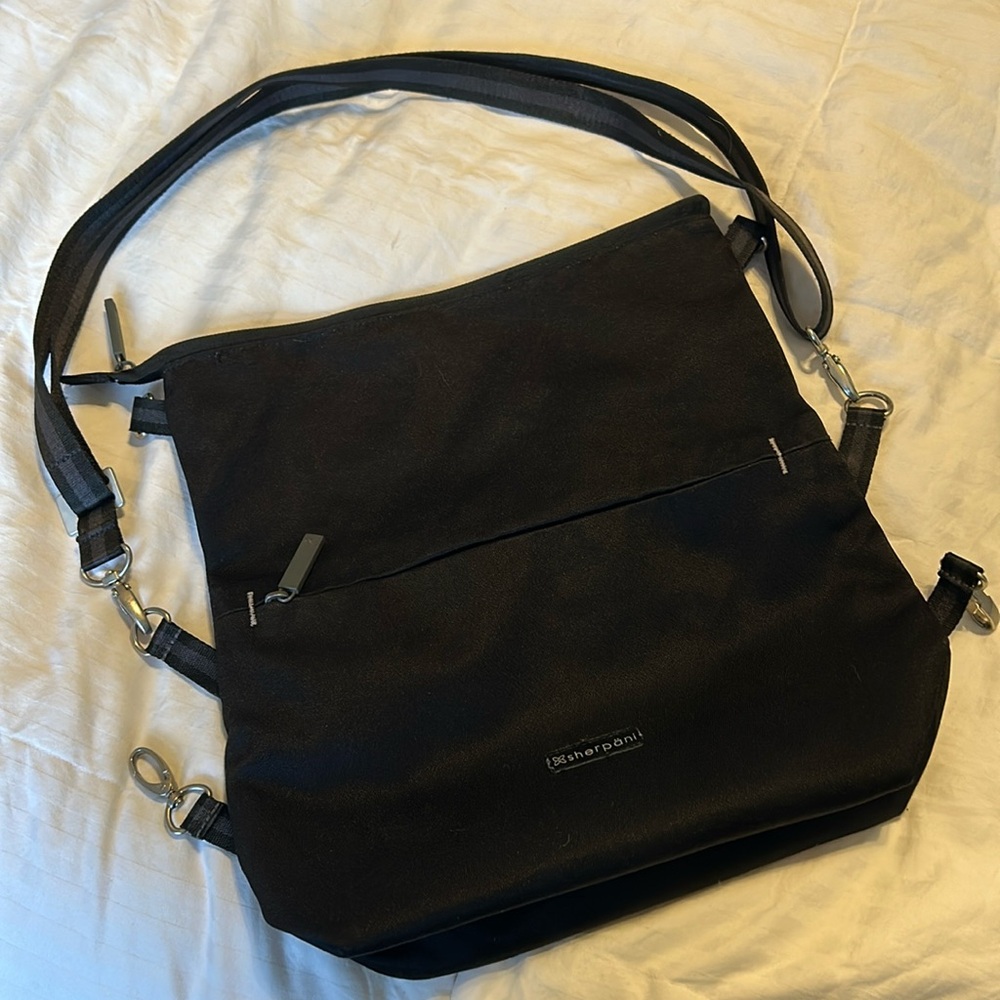 Sherpani crossbody